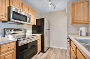 5401 Bentgrass Dr, Sarasota, FL 34235 - Photo 7