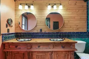 2077 Racimo Dr, Sarasota, FL 34240 - Photo 9