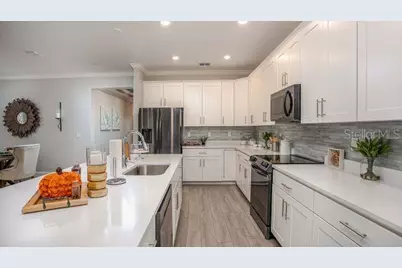 898 Buckeye Drive, Lady Lake, FL 32159 - Photo 7