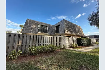 921 Royal Oak Boulevard, Leesburg, FL 34748 - Photo 1