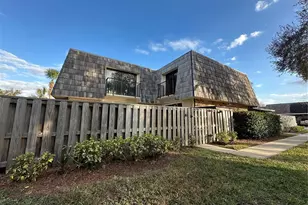 921 Royal Oak Blvd, Leesburg, FL 34748 - Photo 1