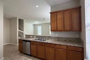 10233 Lake District Ln, Orlando, FL 32832 - Photo 5