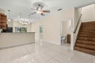 2049 Royal Vista Ct, Orlando, FL 32817 - Photo 3