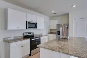 2501 Ribbon Fall Ave, Davenport, FL 33837 - Photo 11