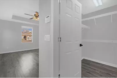 9450 Silver Buttonwood Street, Orlando, FL 32832 - Photo 13