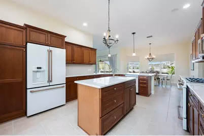 5092 NE 81st Boulevard, Wildwood, FL 34785 - Photo 9