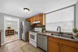 708 N St Clair Abrams Ave, Tavares, FL 32778 - Photo 9