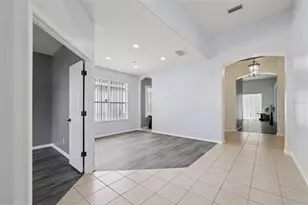 5229 Clover Mist Dr, Apollo Beach, FL 33572 - Photo 5