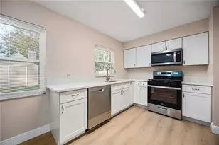 8013 Rhea Cir, Orlando, FL 32807 - Photo 5