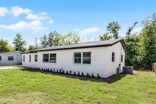 2105 9th St NE, Winter Haven, FL 33880 - Photo 3