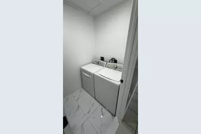 3935 Middlesex Place, Sarasota, FL 34241 - Photo 5