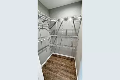 3935 Middlesex Place, Sarasota, FL 34241 - Photo 17