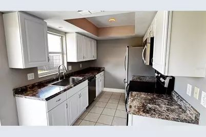 3935 Middlesex Place, Sarasota, FL 34241 - Photo 3