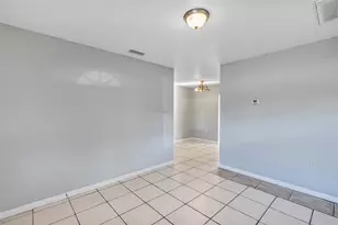 435 Gilman Cir, Orlando, FL 32811 - Photo 5