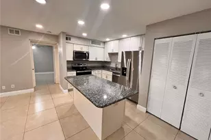 300 Lakepointe Dr, Altamonte Springs, FL 32701 - Photo 5