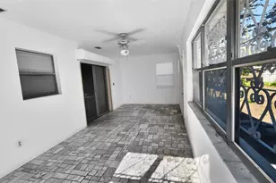 2577 Granada Cir W, Saint Petersburg, FL 33712 - Photo 11