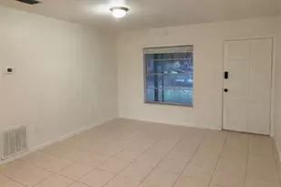 2800 E 113th Ave, Tampa, FL 33612 - Photo 3