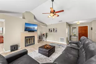 1026 Weaver Dr, Oviedo, FL 32765 - Photo 5