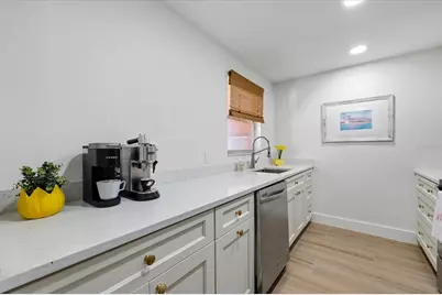 3575 Gulf Boulevard #105, Saint Pete Beach, FL 33706 - Photo 17