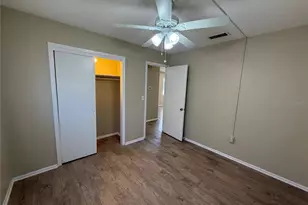 3218 Oxford Dr W, Bradenton, FL 34205 - Photo 13