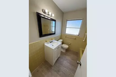 3218 Oxford Drive W, Bradenton, FL 34205 - Photo 17