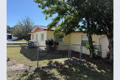 3218 Oxford Drive W, Bradenton, FL 34205 - Photo 21