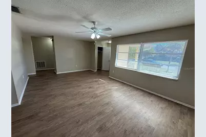 3218 Oxford Drive W, Bradenton, FL 34205 - Photo 5