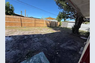 3218 Oxford Drive W, Bradenton, FL 34205 - Photo 23