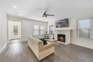 2011 Dartmouth Ave N, Saint Petersburg, FL 33713 - Photo 17