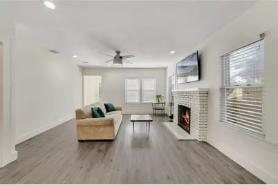 2011 Dartmouth Avenue N, Saint Petersburg, FL 33713 - Photo 13