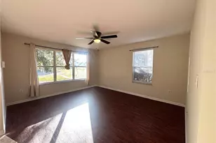 1064 Park Central Cir, Groveland, FL 34736 - Photo 3