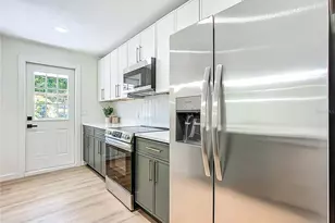 5403 Carmen Ln, Lakeland, FL 33810 - Photo 7