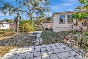 1021 Hollywood Ave, Eustis, FL 32726 - Photo 35