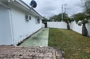 6110 NE 19th Ave, Fort Lauderdale, FL 33308 - Photo 3