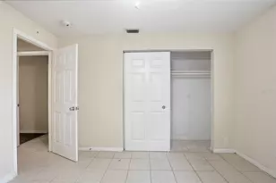 1077 40th Ave NE, Saint Petersburg, FL 33703 - Photo 9