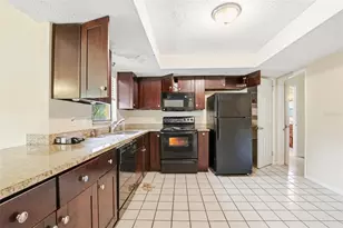 1077 40th Ave NE, Saint Petersburg, FL 33703 - Photo 23