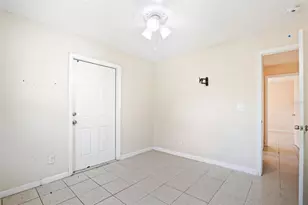 1077 40th Ave NE, Saint Petersburg, FL 33703 - Photo 27