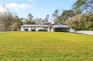 1002 Pine Tree Dr, Eustis, FL 32726 - Photo 1