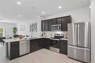 4705 Sparkling Shell Ave, Kissimmee, FL 34746 - Photo 5