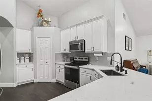 4040 Forest Island Dr, Orlando, FL 32826 - Photo 7