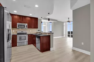 101 S Eola Dr, Orlando, FL 32801 - Photo 13