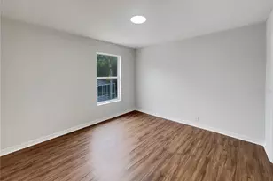 18105 Regents Square Dr, Tampa, FL 33647 - Photo 17