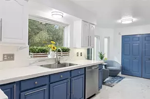 7578 Somerset Shores Ct, Orlando, FL 32819 - Photo 11