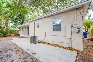 2115 E Ellicott St, Tampa, FL 33610 - Photo 27