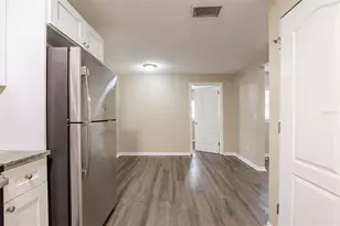 2115 E Ellicott St, Tampa, FL 33610 - Photo 9