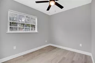 911 Indiana St, Orlando, FL 32805 - Photo 11