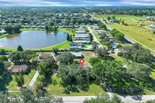 152 Bahia Ct, Winter Haven, FL 33880 - Photo 3