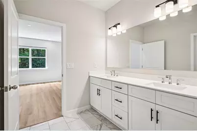 536 E Beresford Avenue, Deland, FL 32724 - Photo 11