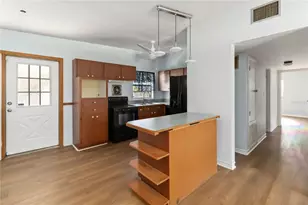 3503 S Crystal Lake Dr, Orlando, FL 32806 - Photo 15