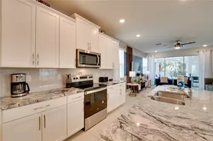 8943 Coconut Breeze Dr, Kissimmee, FL 34747 - Photo 3